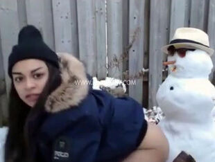 Kinky Grind webcam breezy railing faux-cock  on snowman