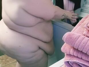 SSBBW Housewife Does The Laundry Bare